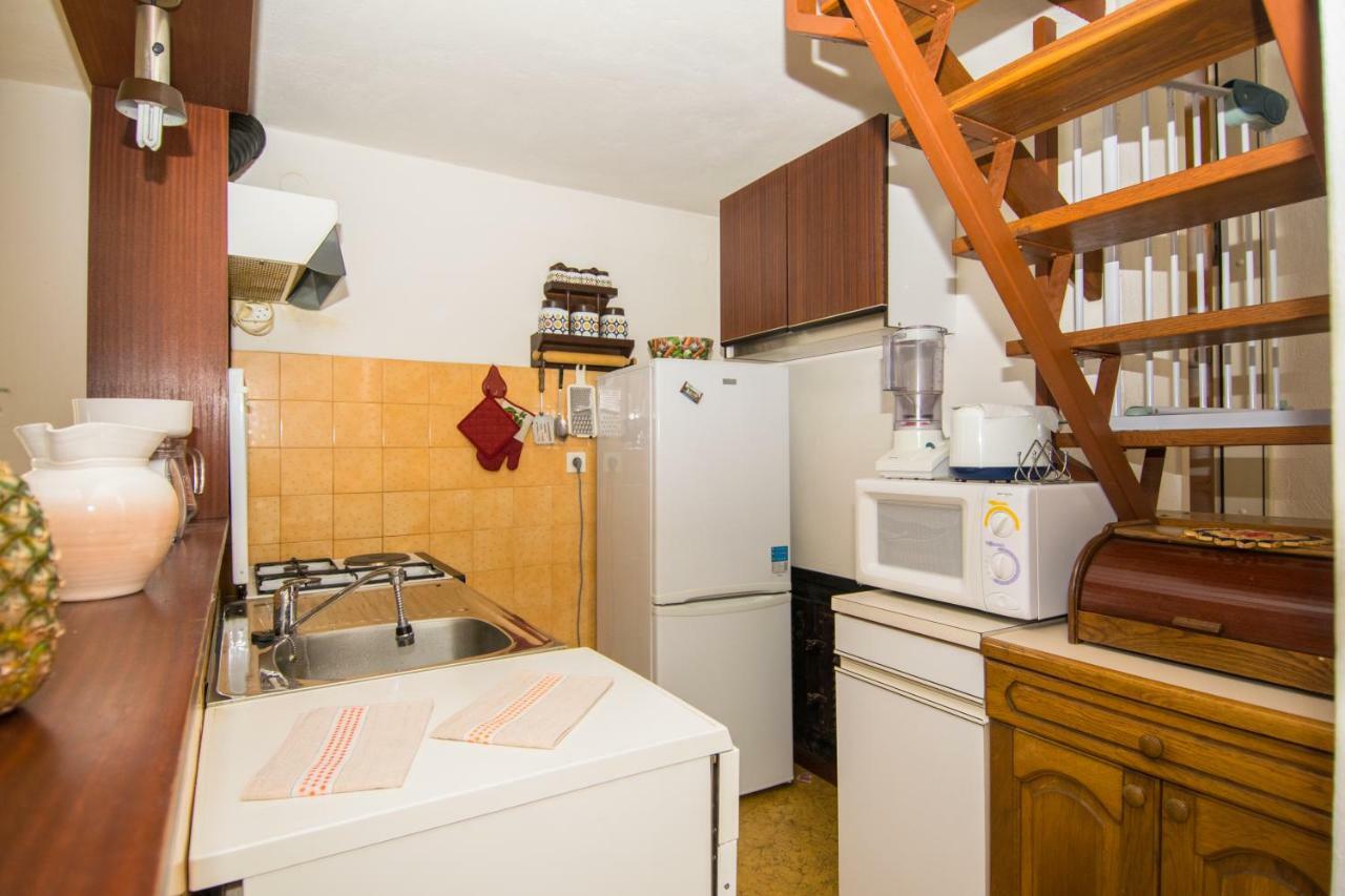 Vacation Home Mirjana سيغيت فغانييتْسا المظهر الخارجي الصورة