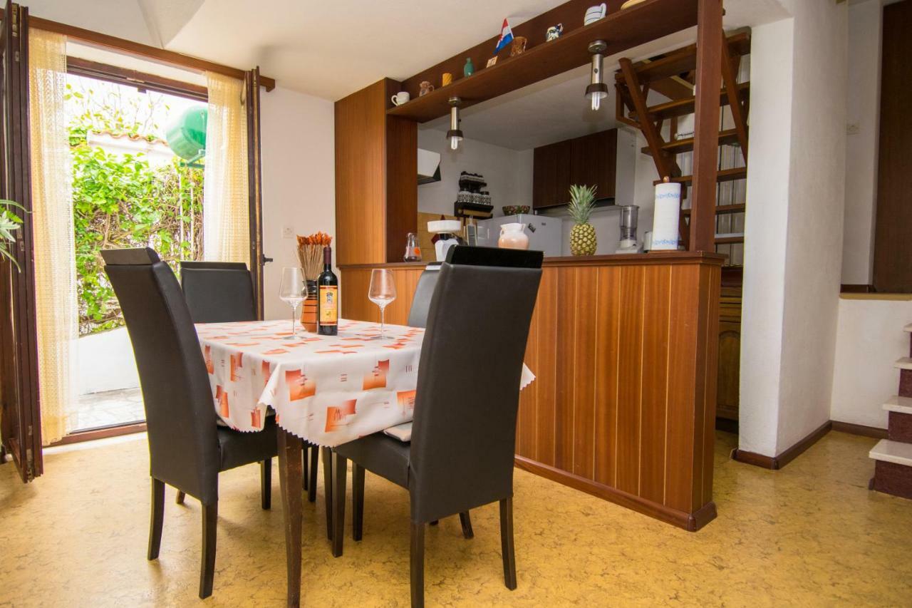 Vacation Home Mirjana سيغيت فغانييتْسا المظهر الخارجي الصورة