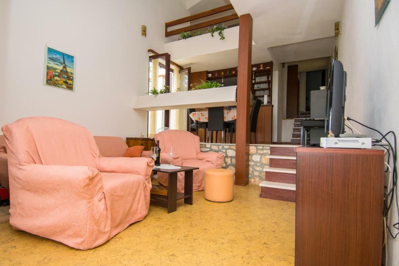 Vacation Home Mirjana سيغيت فغانييتْسا المظهر الخارجي الصورة