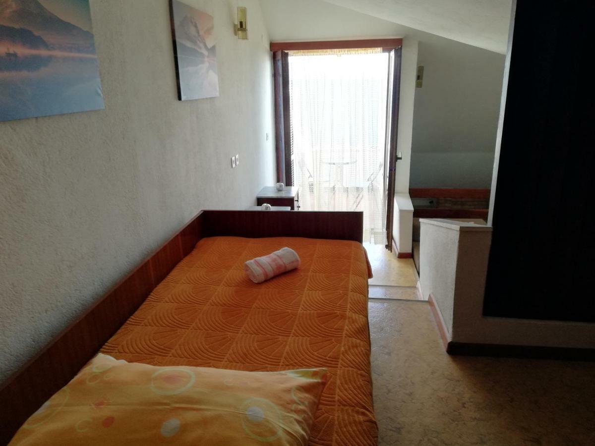 Vacation Home Mirjana سيغيت فغانييتْسا المظهر الخارجي الصورة