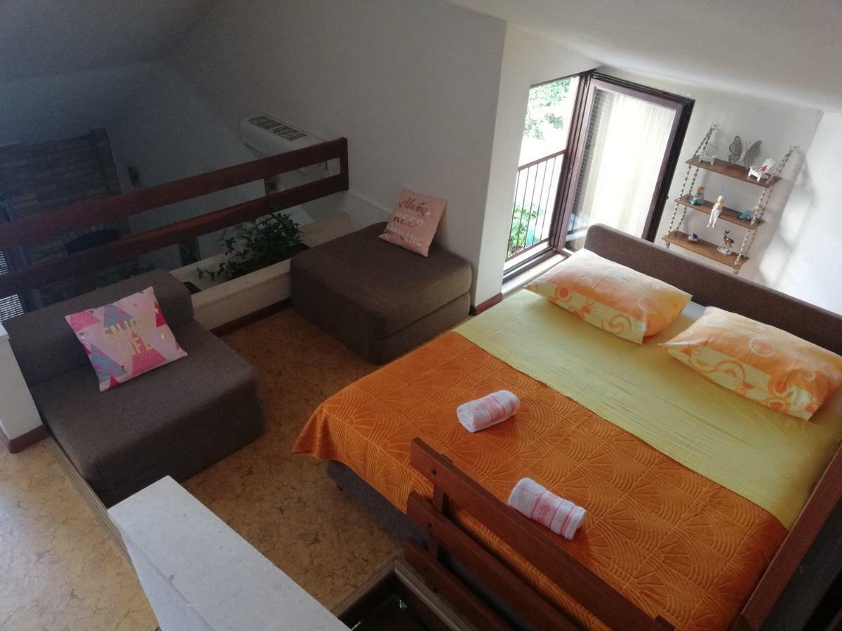 Vacation Home Mirjana سيغيت فغانييتْسا المظهر الخارجي الصورة