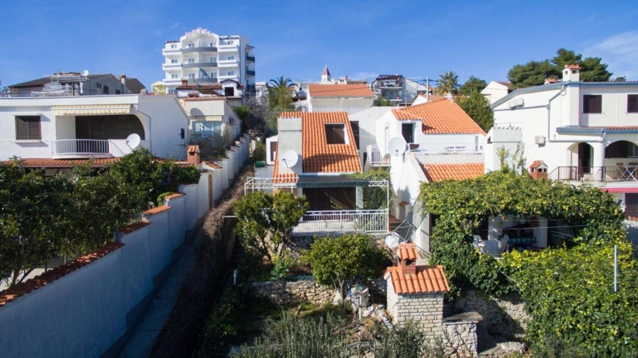 Vacation Home Mirjana سيغيت فغانييتْسا المظهر الخارجي الصورة